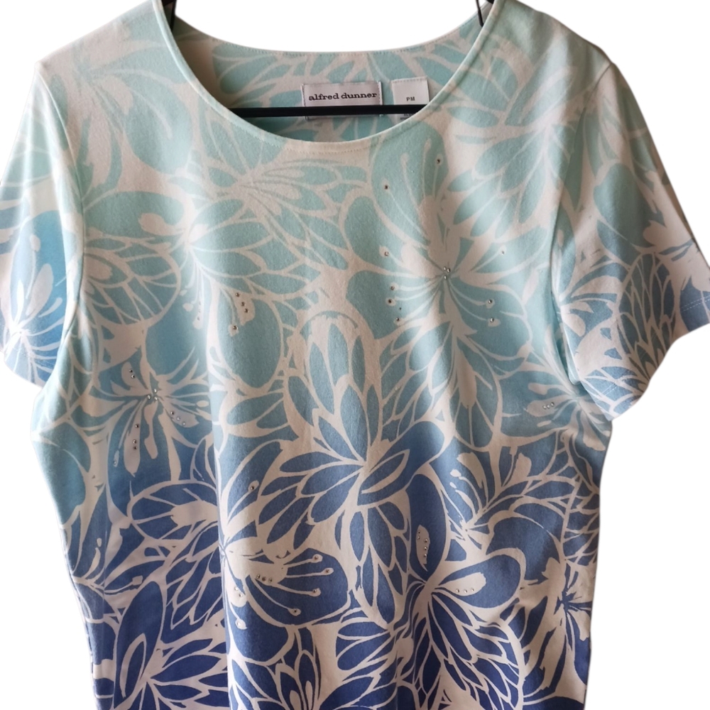 NOT FOR SALE Alfred Dunner Aqua and White Floral Blouse - Picture 2 of 4